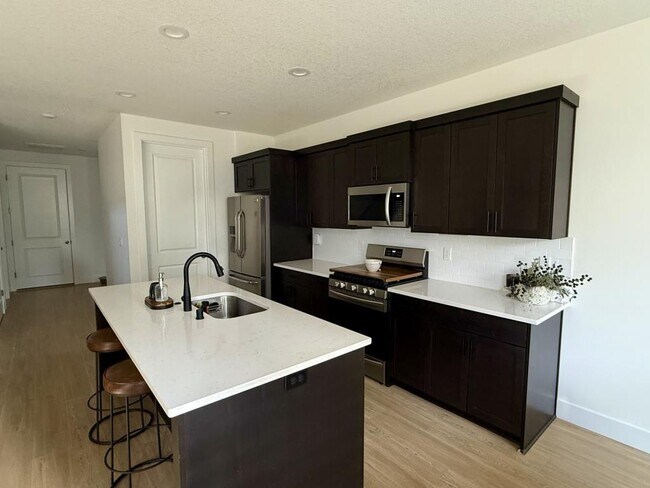 Foto del edificio - 825 NW 175th Wy