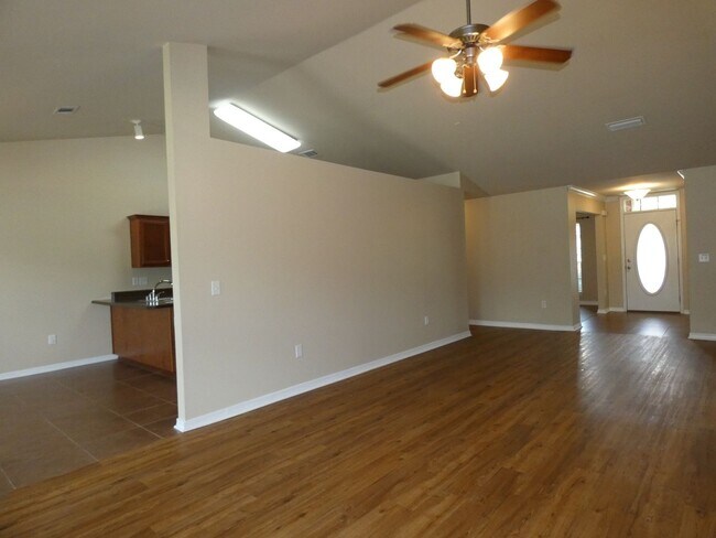 Building Photo - Beautiful 4BR/2BA Home in the Heart of Pace