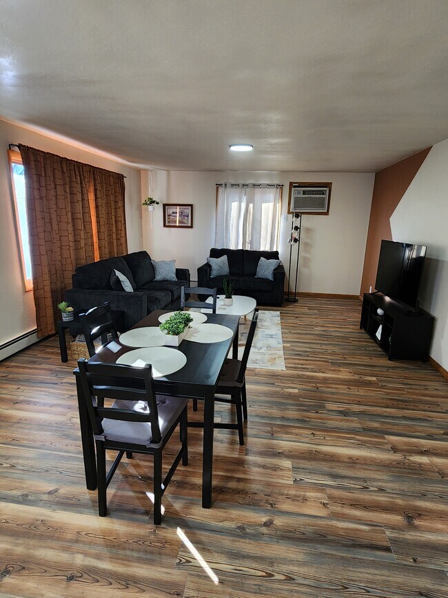 Foto del edificio - 4-plex