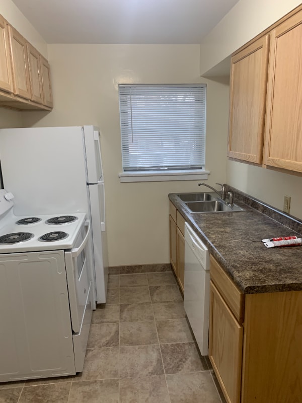 Building Photo - 924 Cleveland Ave S