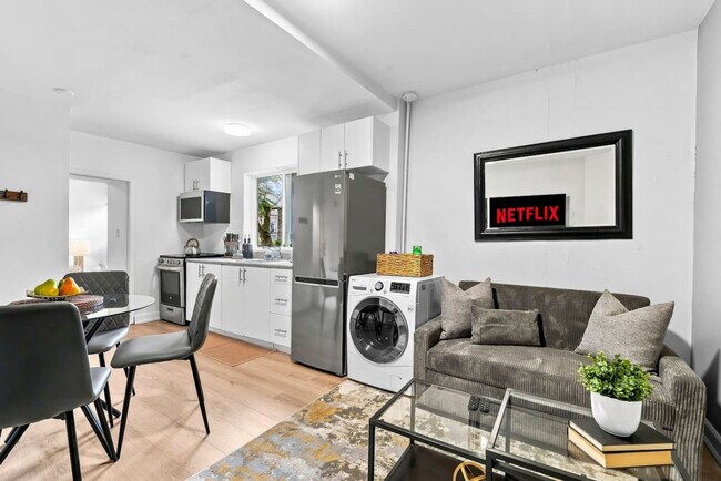 Photo du bâtiment - 1046 Bathurst St