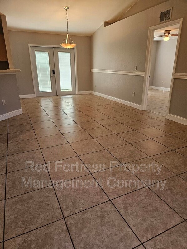 Building Photo - 2707 26th St W