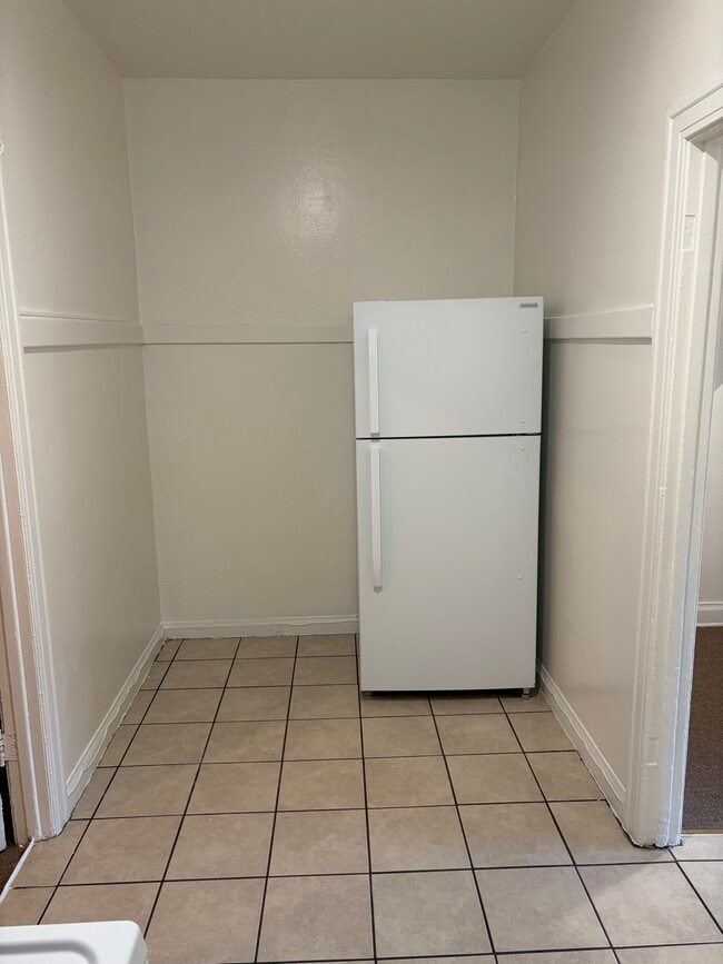 Good appliances - 4156 Rosewood Ave