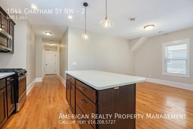 Foto del edificio - 1044 Chatham St NW