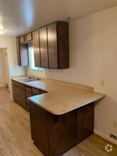 Building Photo - 535 N Orange Ave