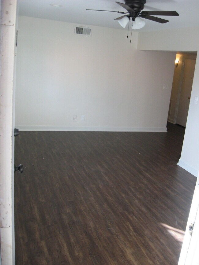 Building Photo - 20 26th St NW