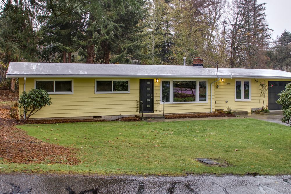 Primary Photo - 2916 Alderwood Avenue