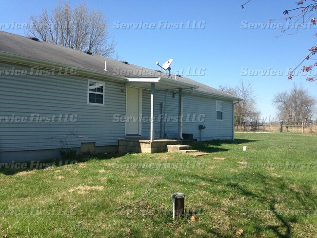 Building Photo - 3 Bed 1 Bath 1300 SQFT Home in Bolivar! Ca...