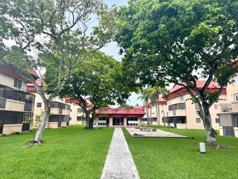 Foto principal - 10901 N Kendall Dr