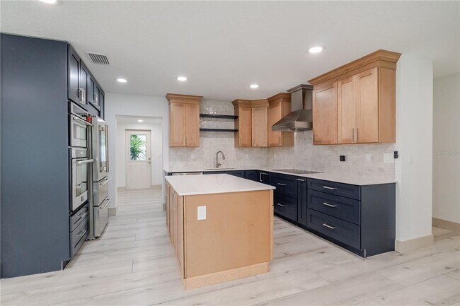 Foto del edificio - 4712 W Bay Ave