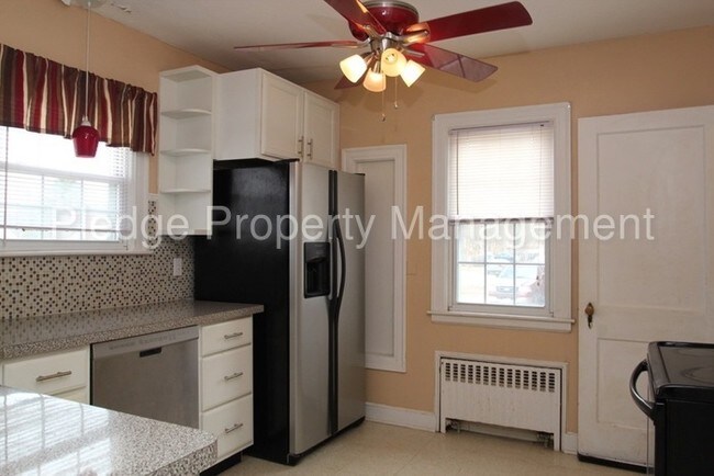 Foto del edificio - 19 Lebanon Ave