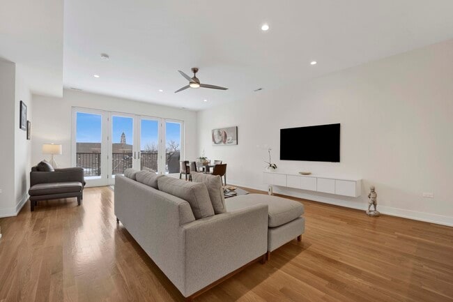 Foto del edificio - 4024 N Lincoln Ave