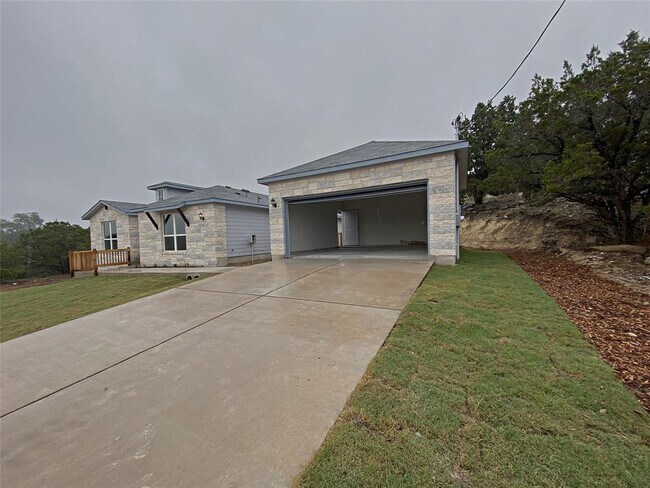 Foto del edificio - 20915 Oak Dale Dr