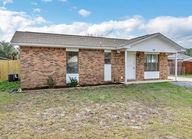 Building Photo - 505 Cypress St