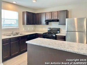 Foto del edificio - 6423 Legato Curv