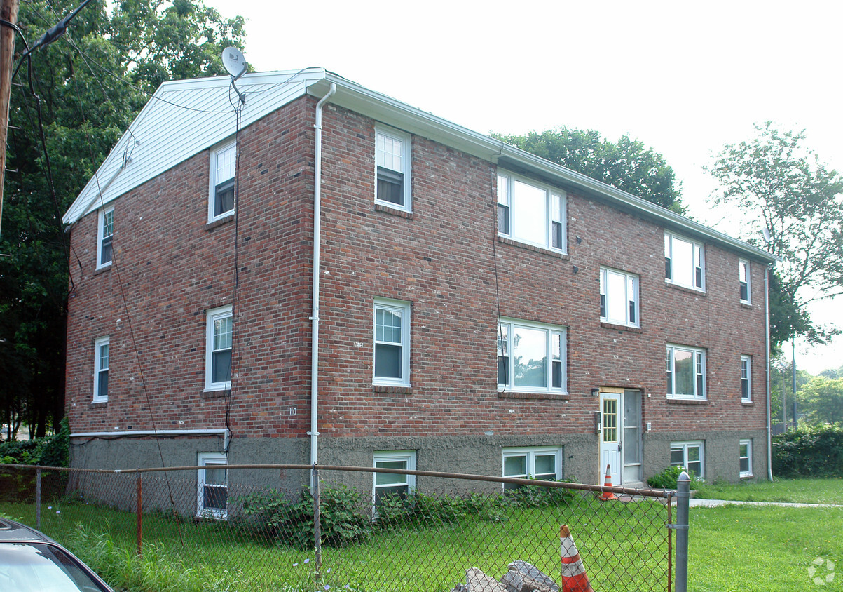 Primary Photo - 10 Orlando St