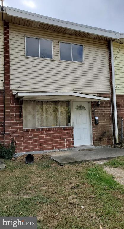 Primary Photo - 40 Rose Ln
