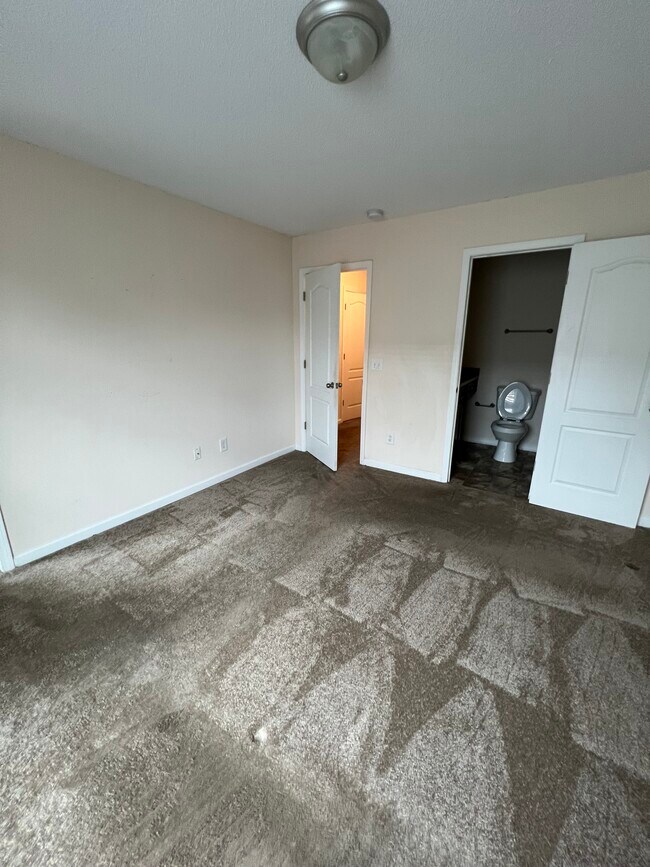 Building Photo - 2251 Bayrose Cir