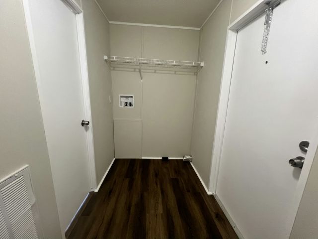 Foto del edificio - 1658 Daffodil Ave