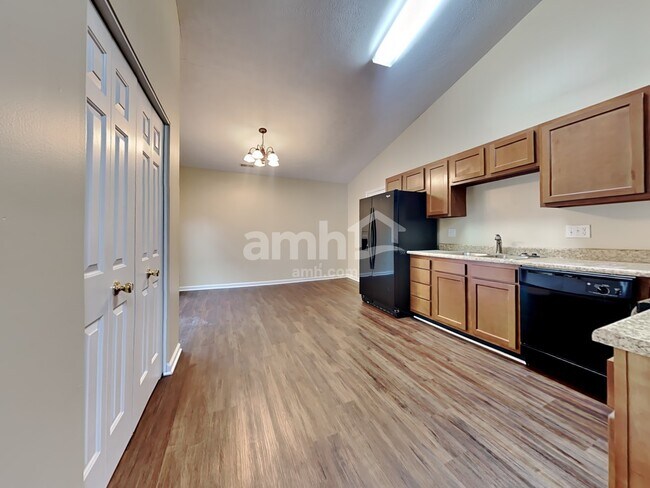 Building Photo - 2515 Bridgewood Dr