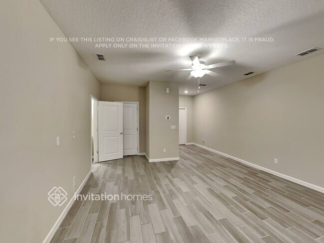 Foto del edificio - 13289 Shore Grass Dr