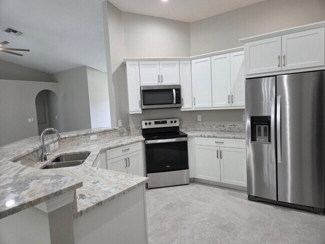 Foto del edificio - 815 SW 14th Ave