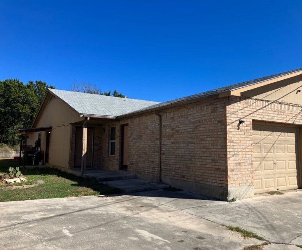 Primary Photo - 1300-1302 N. Bishop