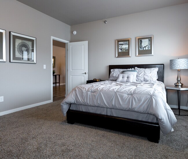 Foto del edificio - Shadow Crest - Luxury Townhomes