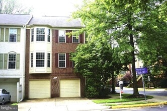 Building Photo - 9386 Van Arsdale Dr