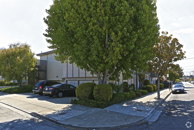 Building Photo - 208 Santa Maria Ave