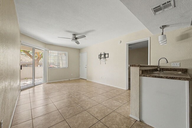 Foto del edificio - Condo in Cliffs Art North Mountain Community