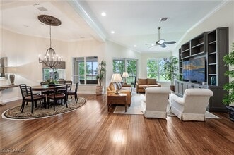 Building Photo - 3019 Lancaster Dr