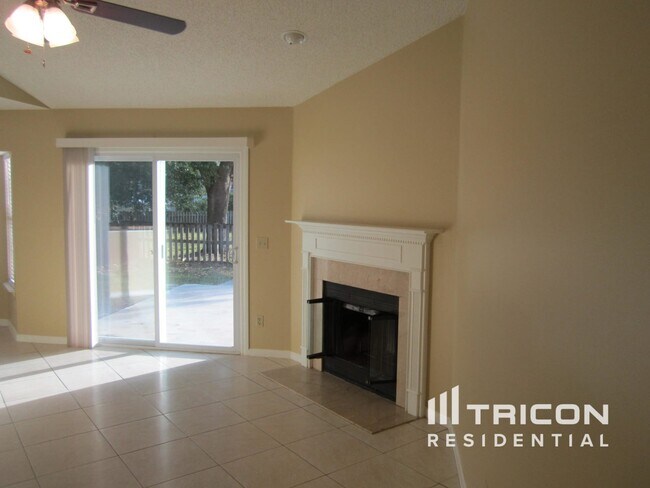Foto del edificio - 3611 Double Branch Ln