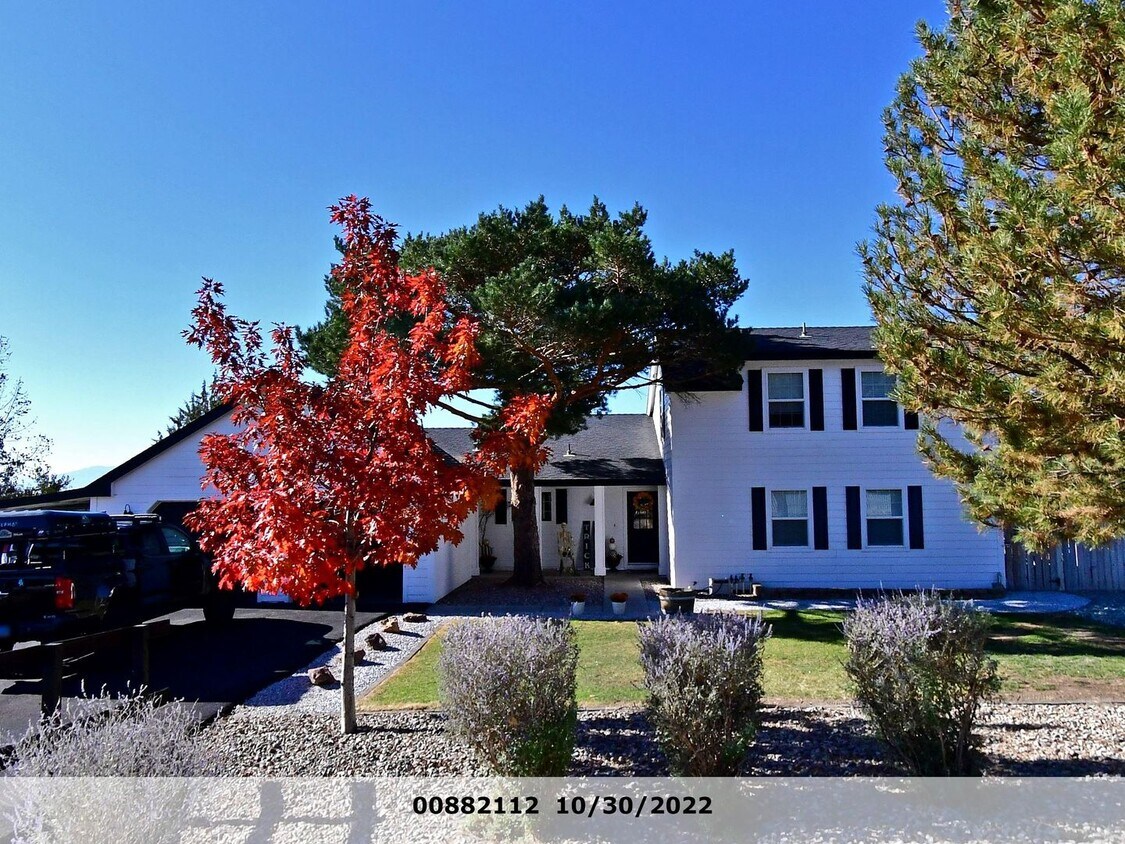 Primary Photo - UPGRADED - REMODELED - CORNER LOT - ONE AC...