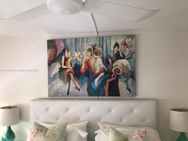 Foto del edificio - 1817 S Ocean Dr