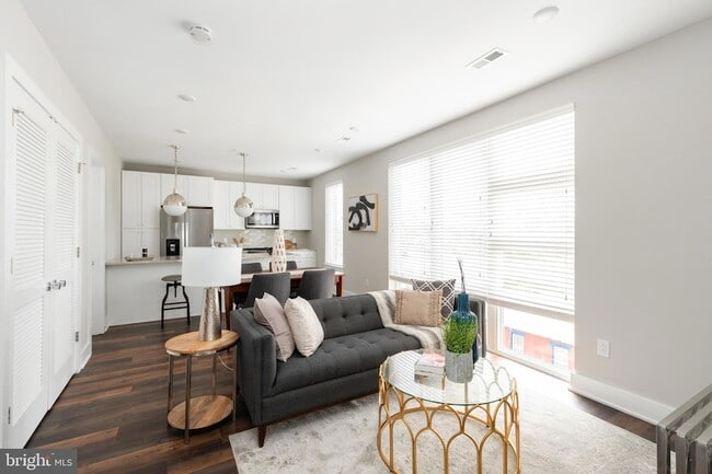 Photo - 45 W Haines St Apartment