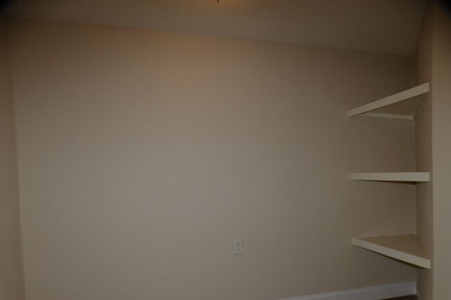 Foto del edificio - Beautiful 3/2 With Flex Room - Pace
