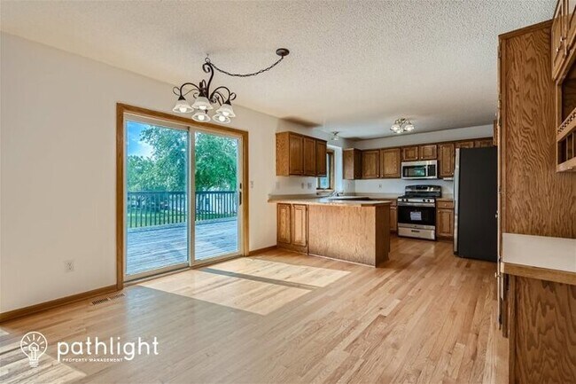 Building Photo - 14700 Coachman Ct, Prior Lake, MN, 55372