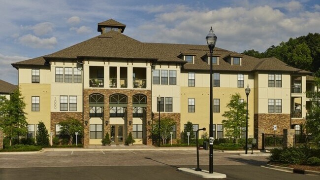 Foto del edificio - 801 Montclair Rd