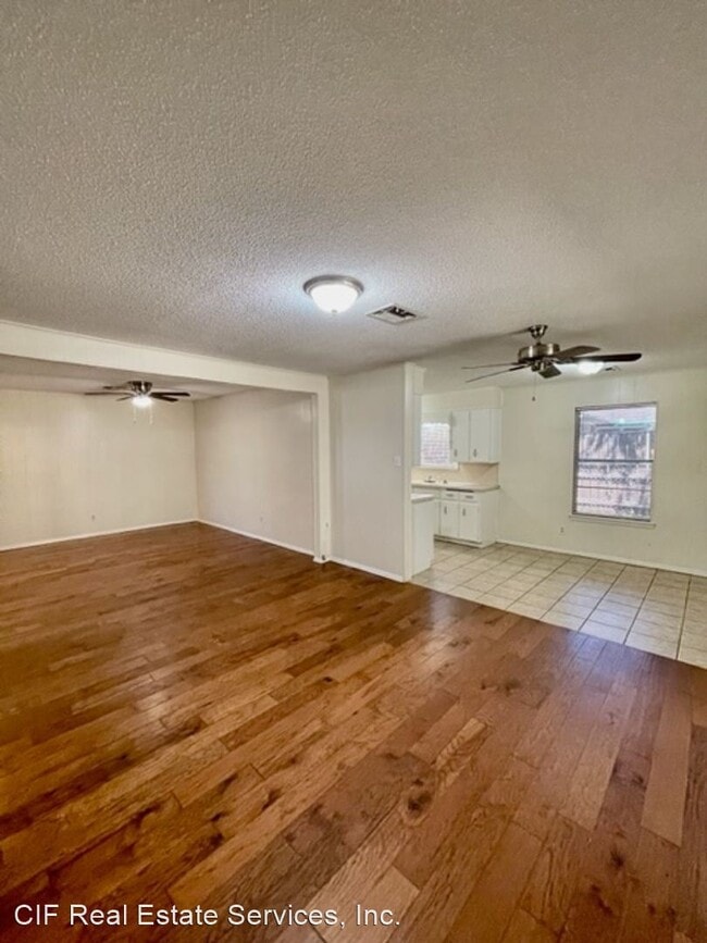 Building Photo - 3 br, 2 bath House - 2806 Denise Dr.