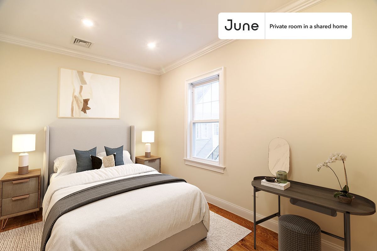 Foto principal - Room in Shared 4 bed/1.5 bath home