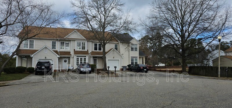 Building Photo - 102 River Walk Ct