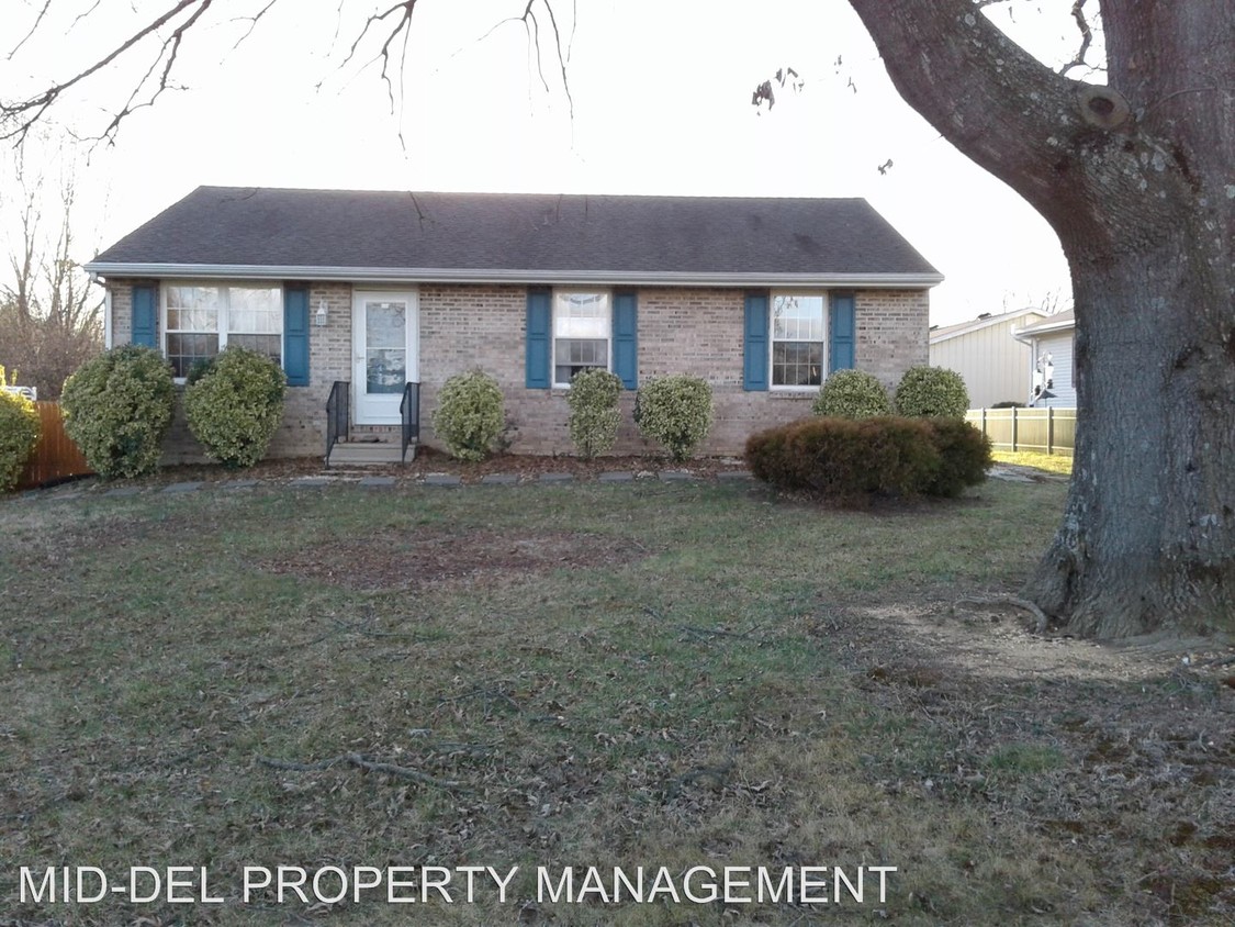 Primary Photo - 3 br, 2 bath House - 912 S Broad St