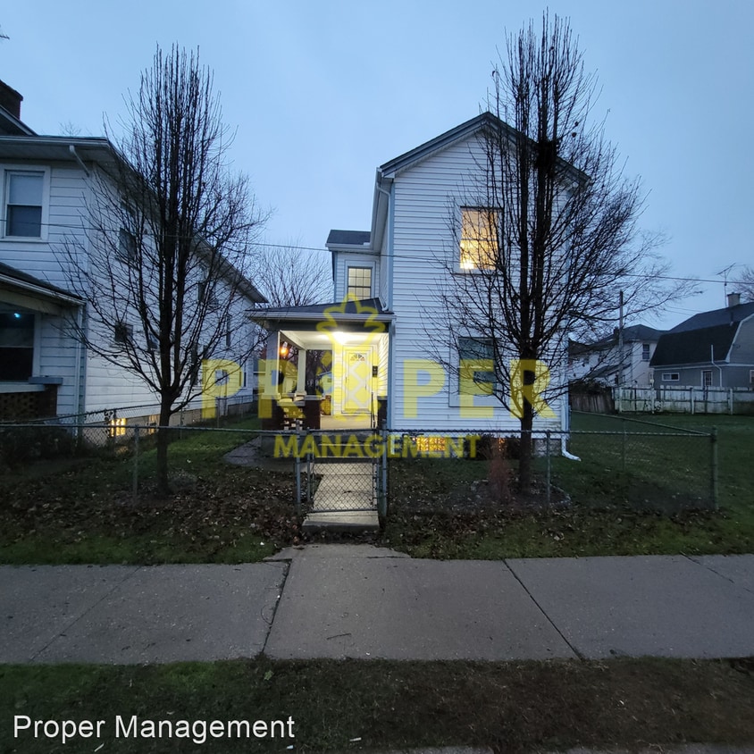 Primary Photo - 3 br, 1.5 bath House - 3212 East 4th Street