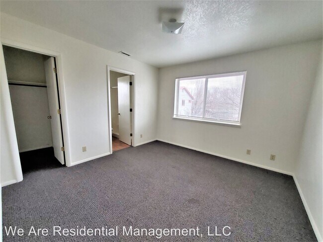Building Photo - 302 S Verde St