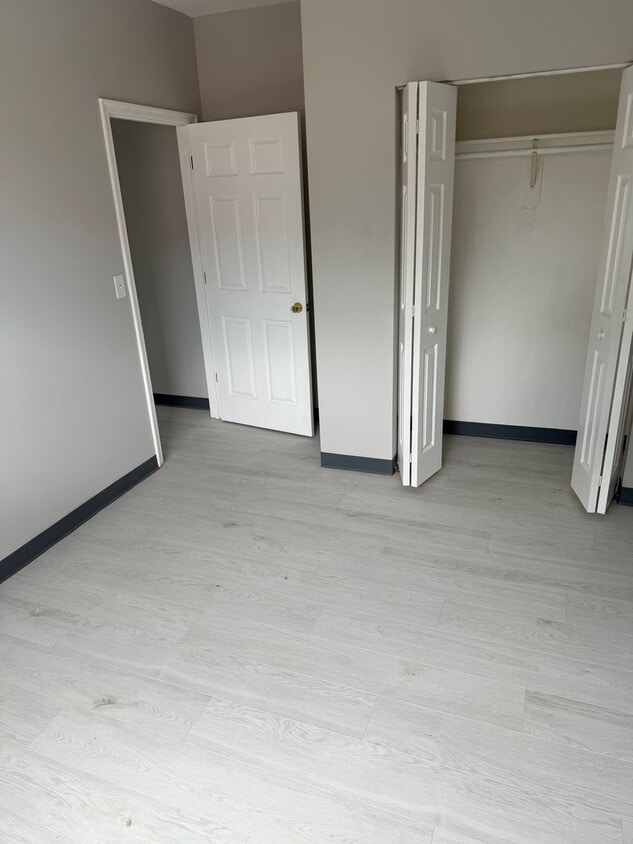 Foto del edificio - Mayflower Apartments