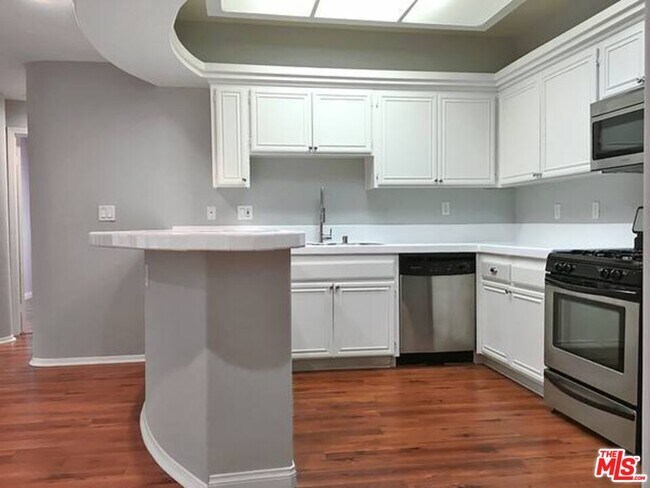 Foto del edificio - 12712 Moorpark St