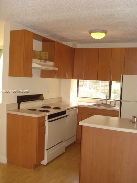 Foto del edificio - 17021 N Bay Rd