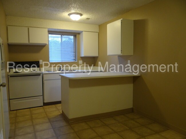 Foto del edificio - Spacious Apartment in Quiet Complex