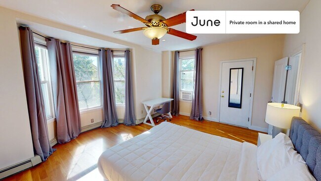 Building Photo - Room in Shared 6 bed/2 bath home